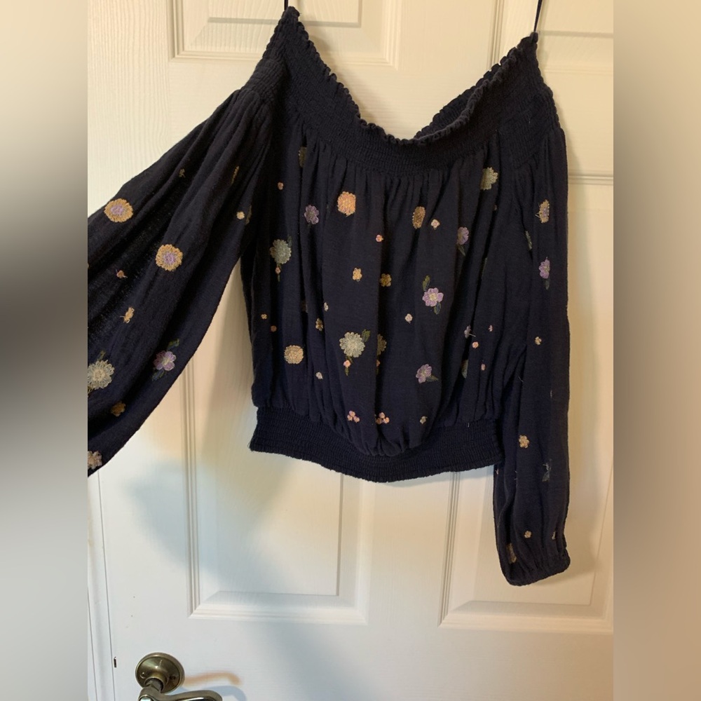 Free People Blue Off-the-Shoulder‎ Ruched Blouse - Picture 4 of 6